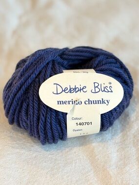 debbie bliss merino chunky 100% merino chunky navy 50g nwt